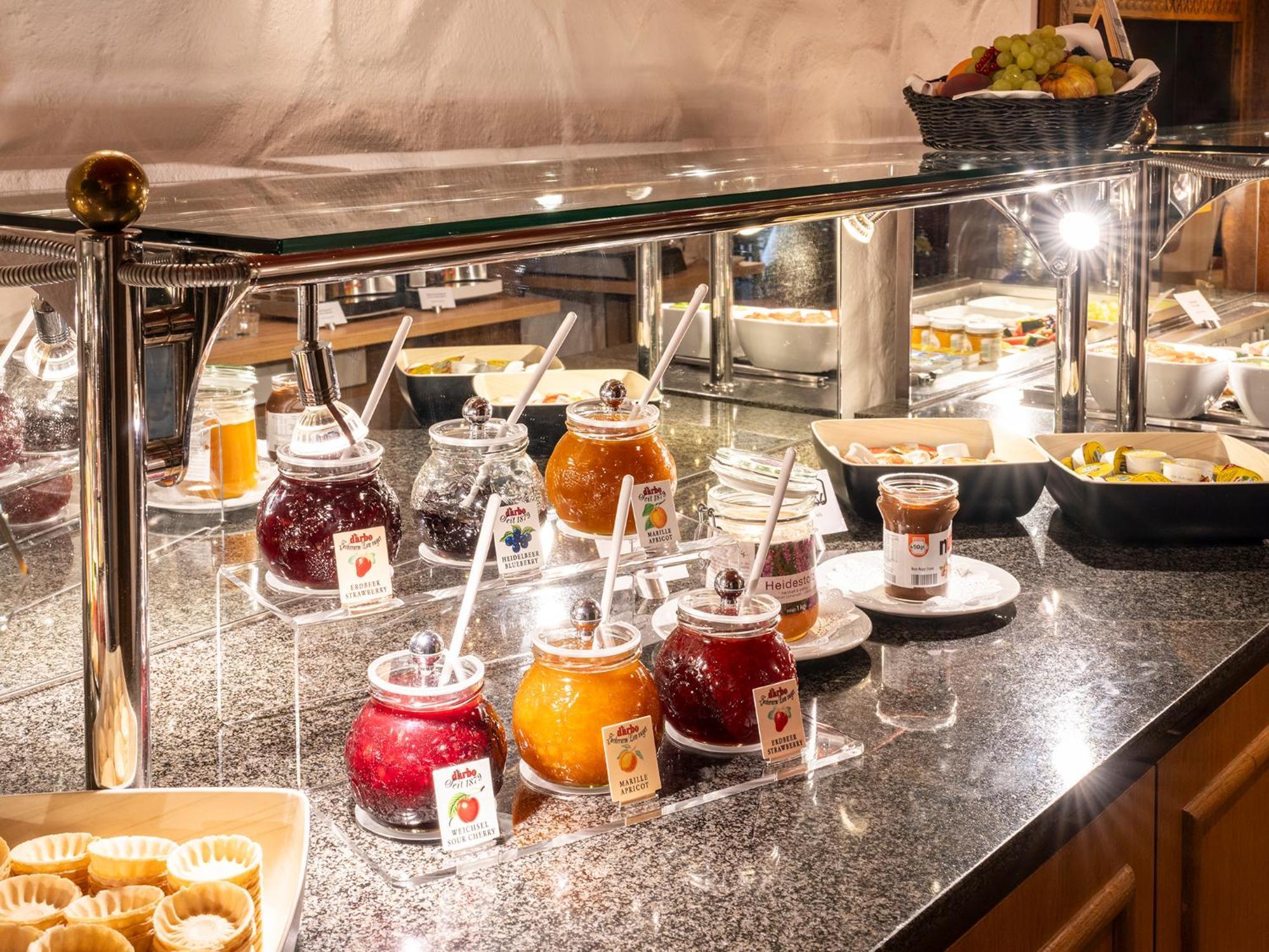 Best Western Hotel Heidehof ヘルマンスブルク エクステリア 写真