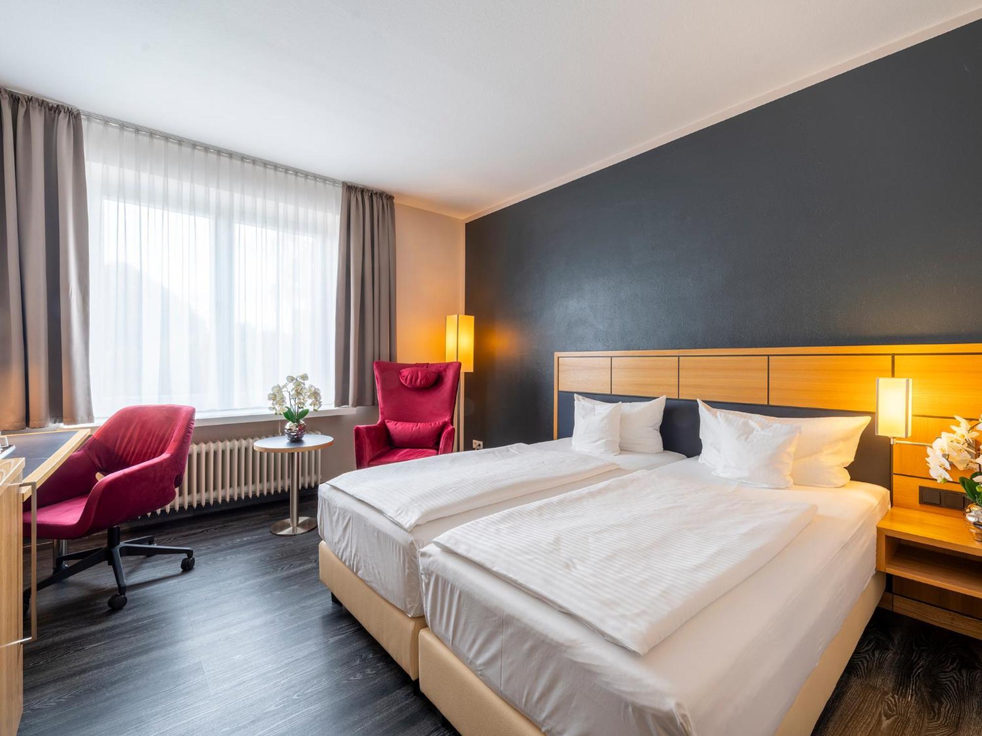 Best Western Hotel Heidehof ヘルマンスブルク エクステリア 写真