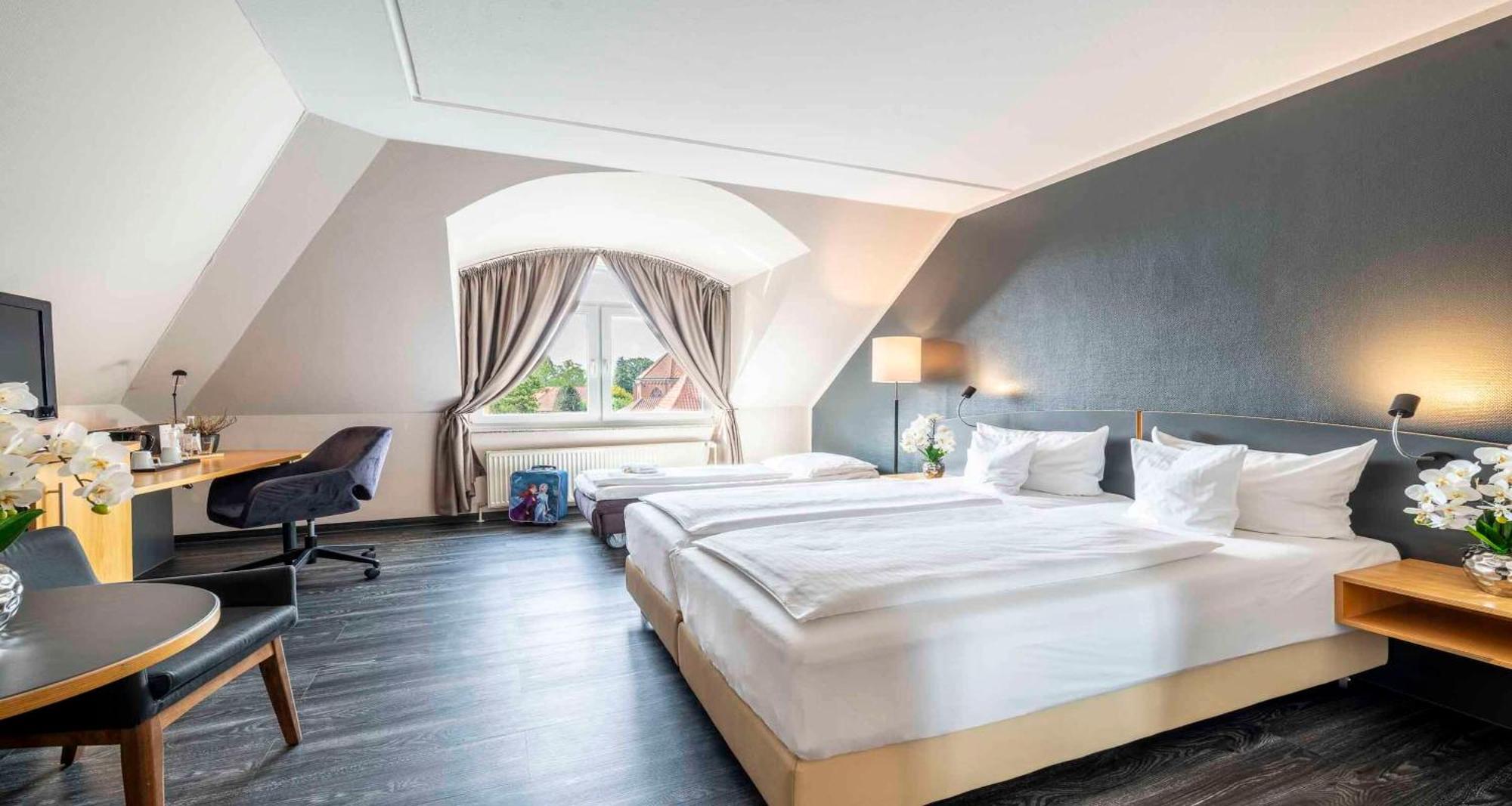 Best Western Hotel Heidehof ヘルマンスブルク エクステリア 写真